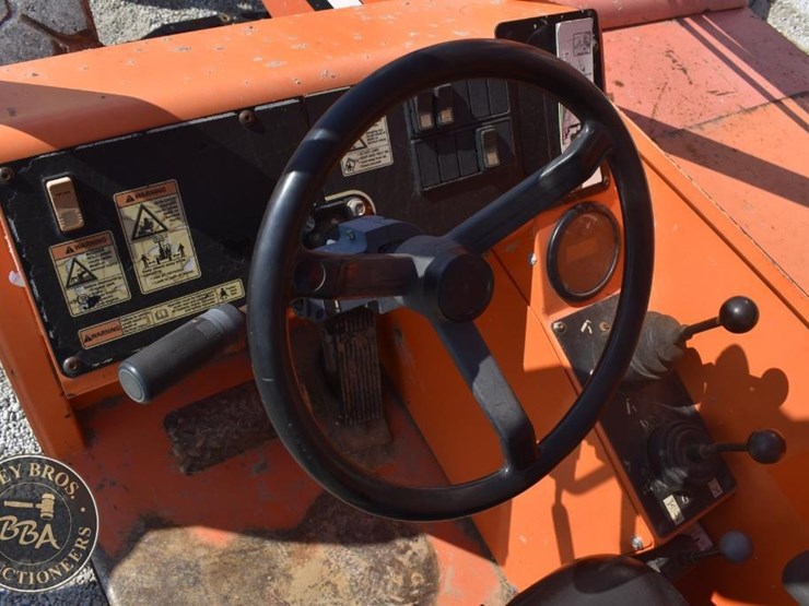 2015-sky-trak-8042-image-51