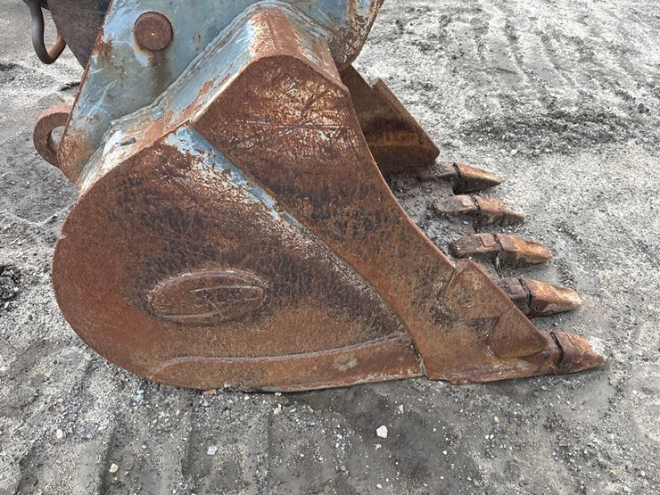 2020-link-belt-145x4-zero-swing-hydraulic-excavator-image-39