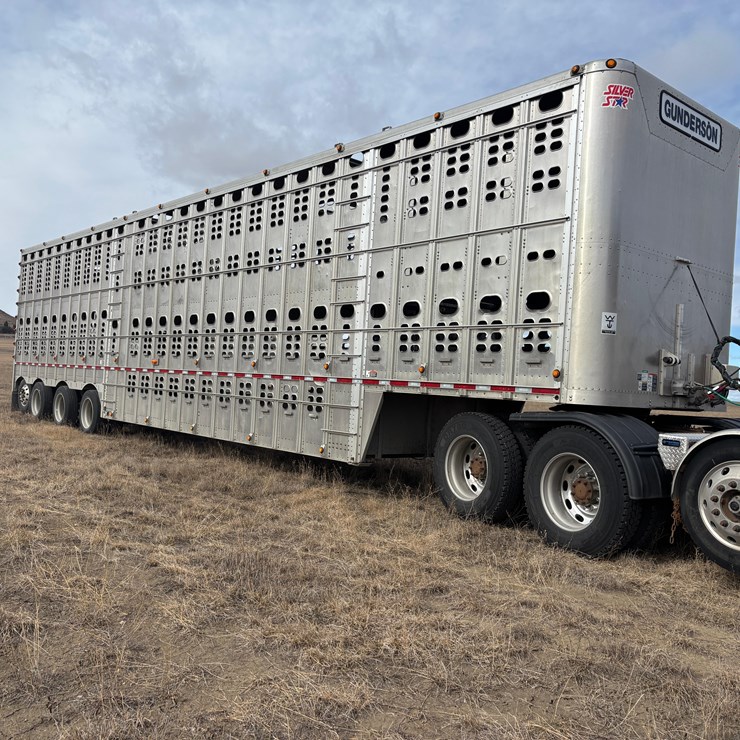 2018 WILSON LIVESTOCK TRAILER