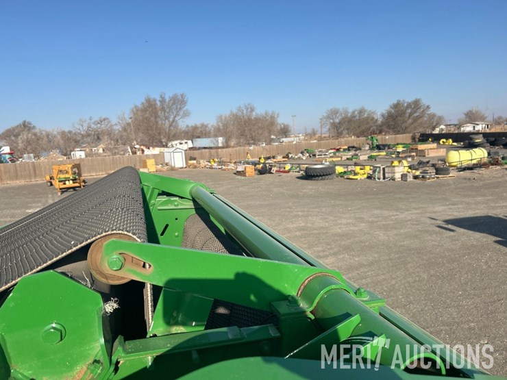 john-deere-561m-image-54