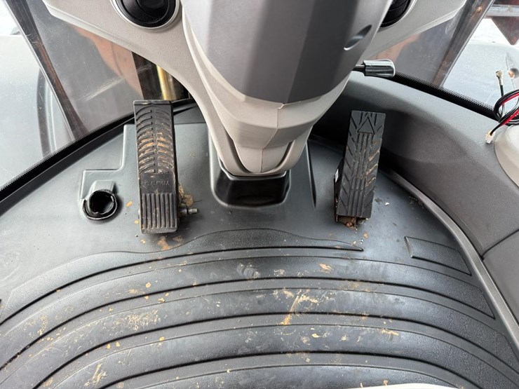 2019-case-621g-xt-image-68