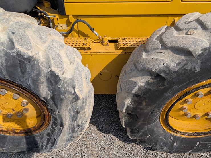 caterpillar-120m-image-7