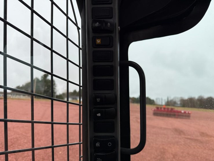 2023-case-tv370b-image-38