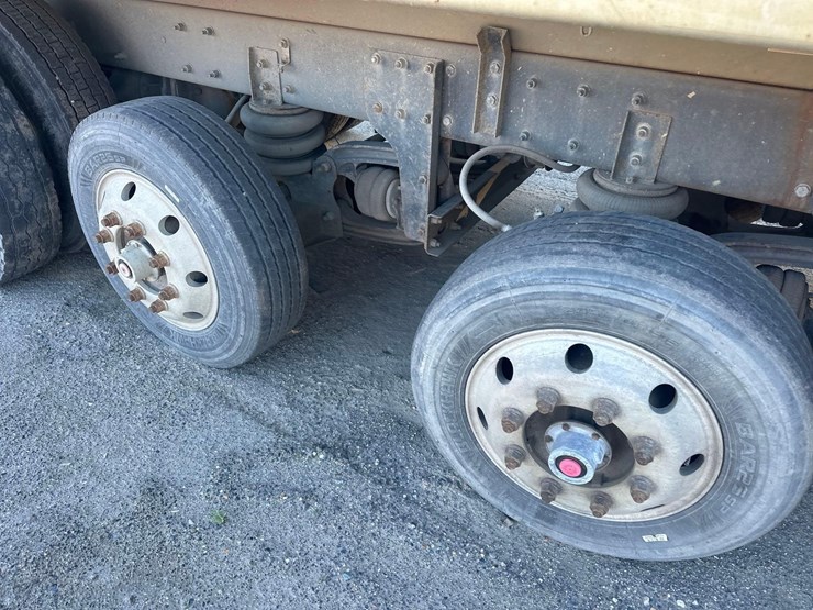 2015-kenworth-t370-image-13