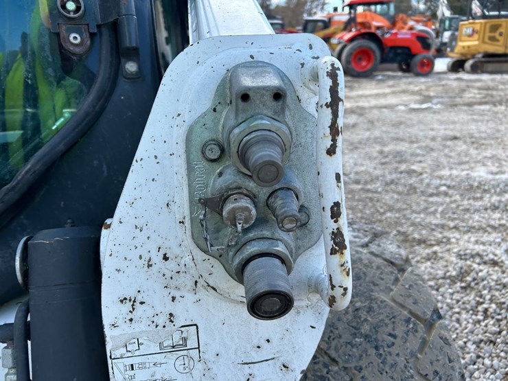 2018-bobcat-s650-image-11