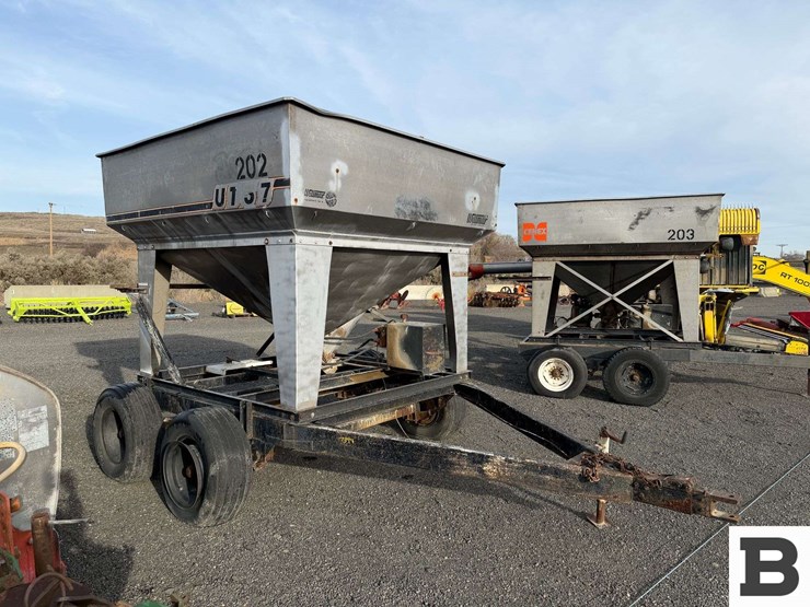 willmar-seed-tender-trailer-image-4