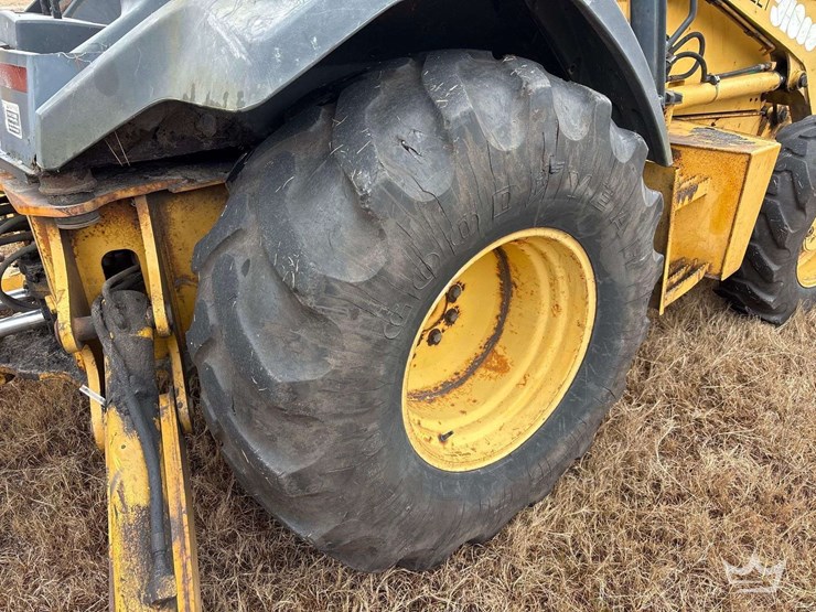 2004-deere-310sg-image-40