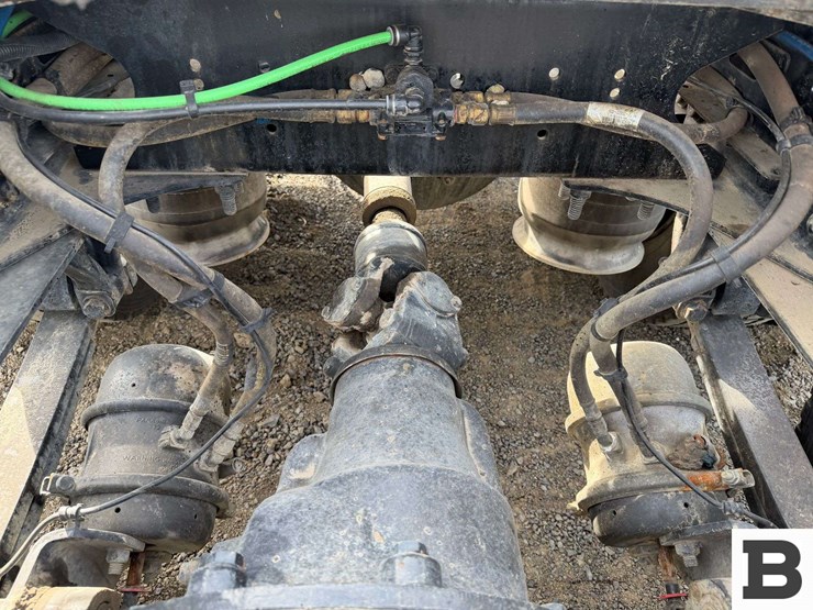 2017-freightliner-cascadia-125-image-25