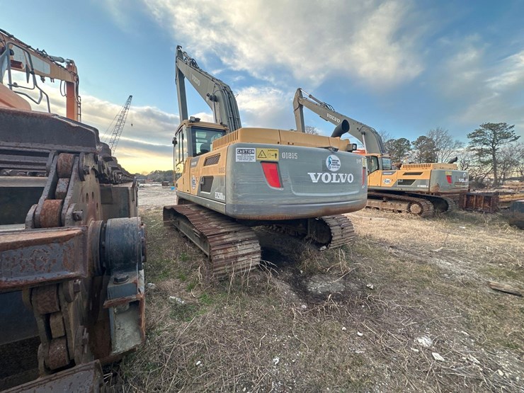 2014-volvo-ec250d-lr-image-5