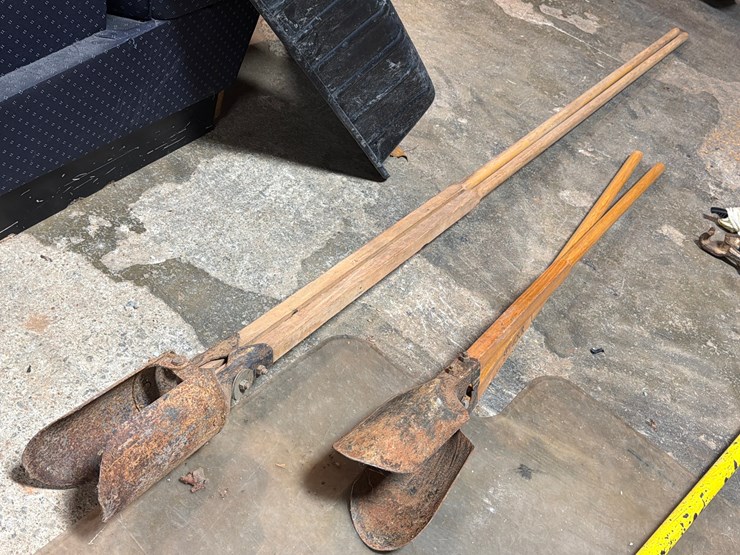 #106-•-two-post-hole-diggers-image-1