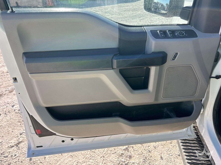 2019-ford-f250-image-16