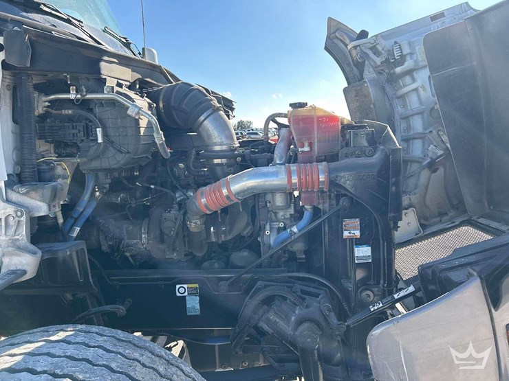 2019-kenworth-t880-image-8