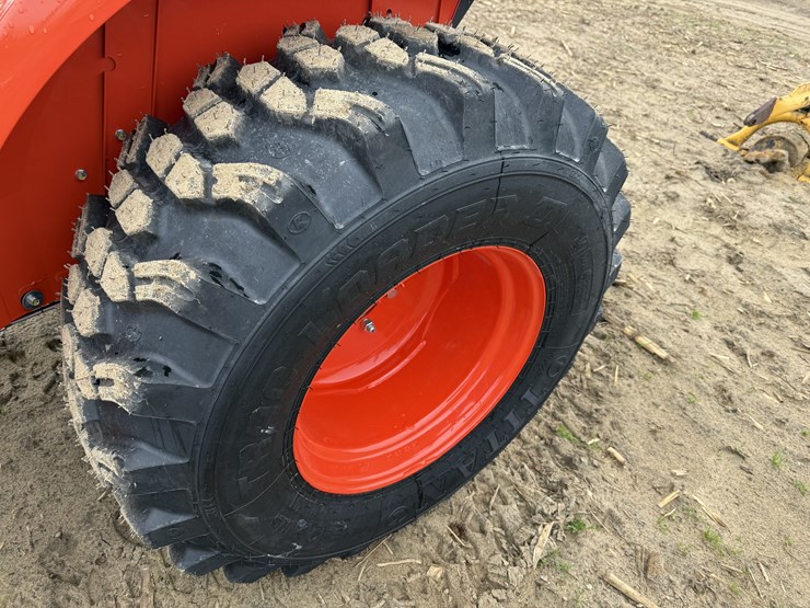 2025-kubota-l2502hst-image-7