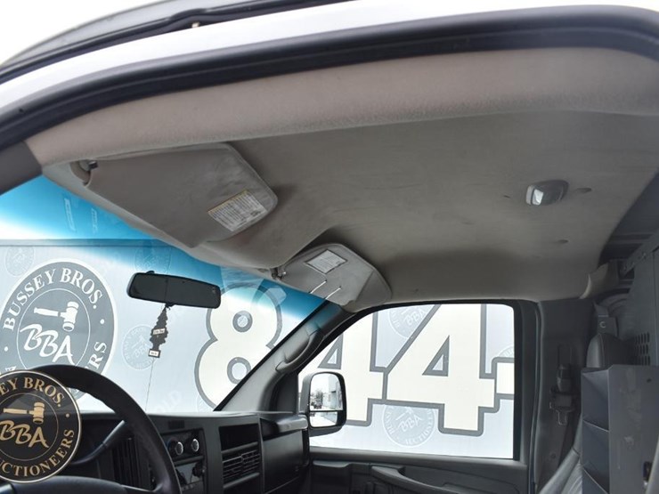 2008-chevrolet-express-1500-image-28