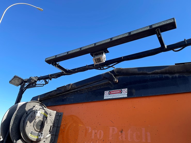 #1465-•-2013-freightliner-asphalt-truck-(has-mn-title)-image-34