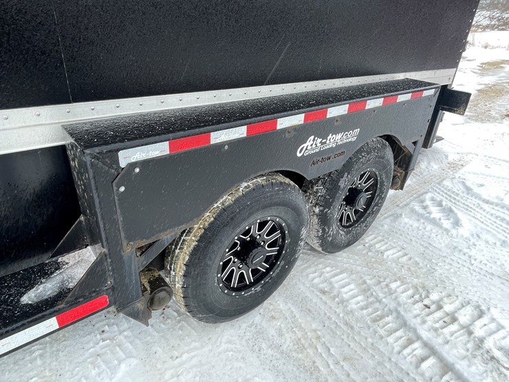 #135-•-2022-rock-line-products-air-tow-ground-loading-enclosed-trailer-(has-wi-title)-image-24