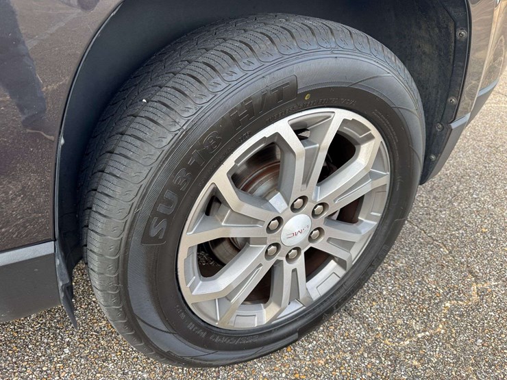 2016-gmc-acadia-slt-image-35