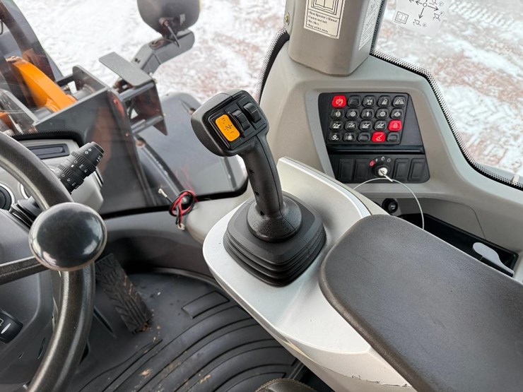 2019-case-621g-xt-image-62