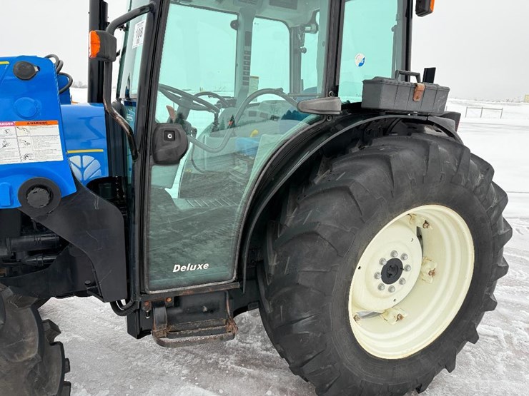 new-holland-t4030-image-15