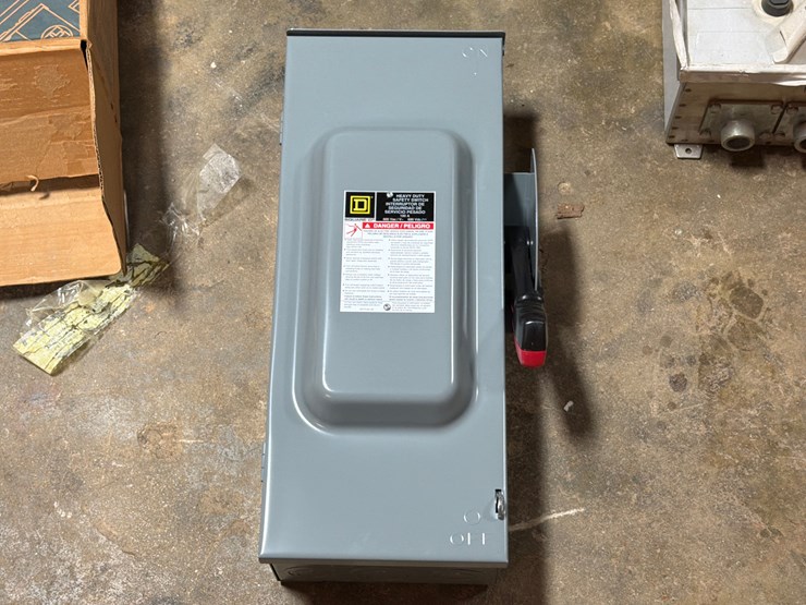 #102-•-square-d-safety-switch-image-3