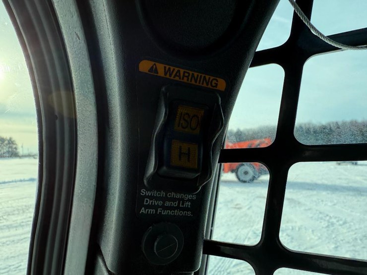 2020-bobcat-s450-image-40