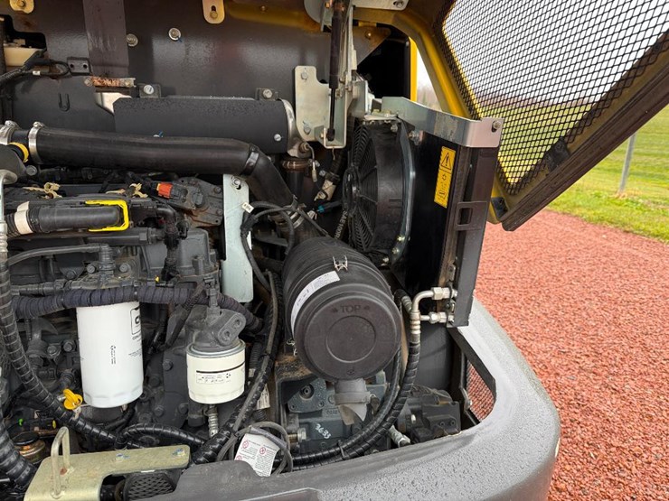 2022-new-holland-w80c-image-39