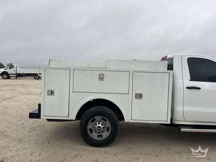 2015-chevrolet-silverado-2500hd-image-25