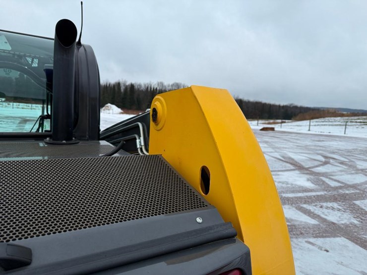 2023-new-holland-c334-image-26