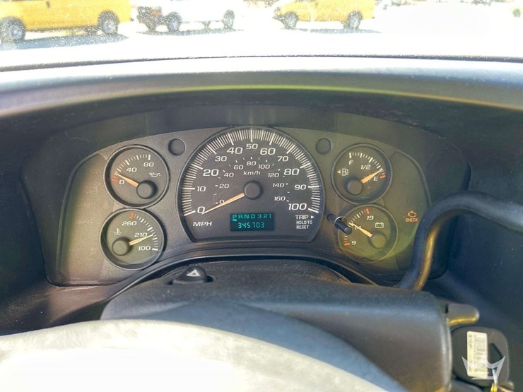 2006-gmc-3500-image-17