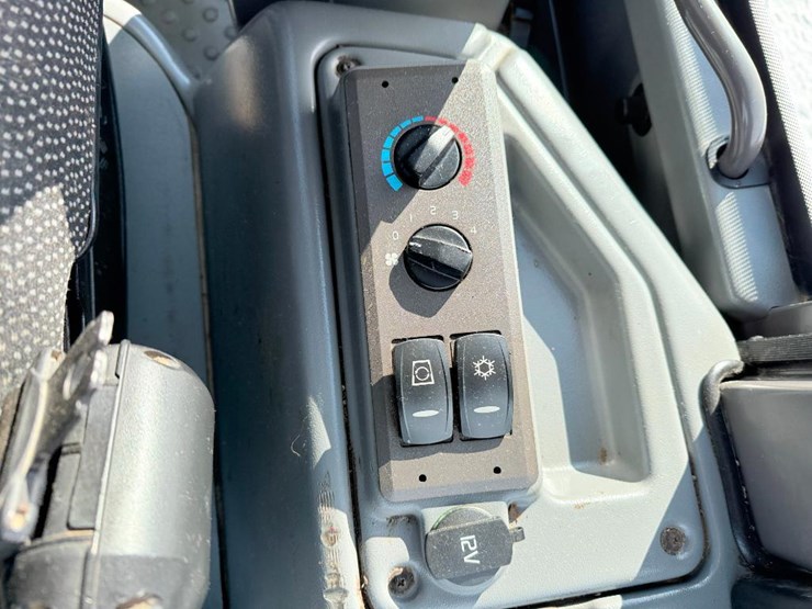 2016-volvo-l35g-image-51