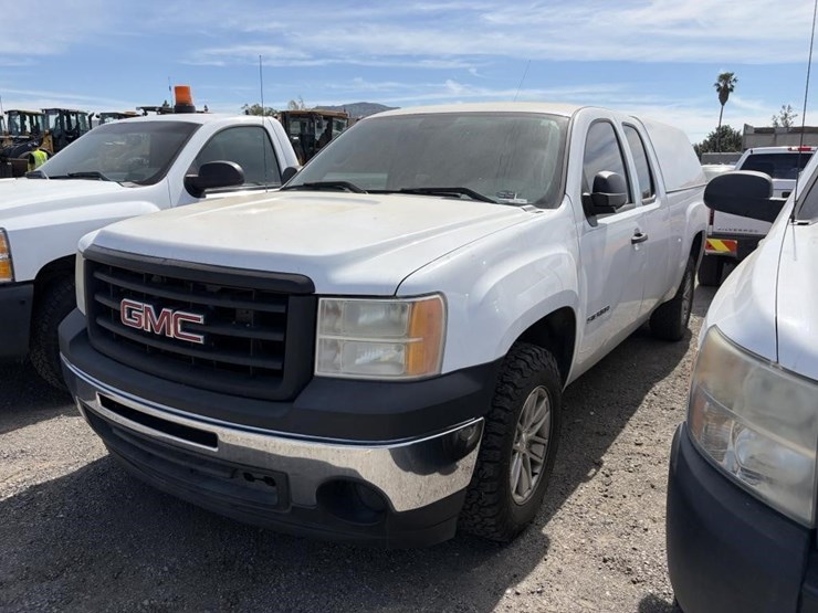2013-gmc-sierra-1500-image-1