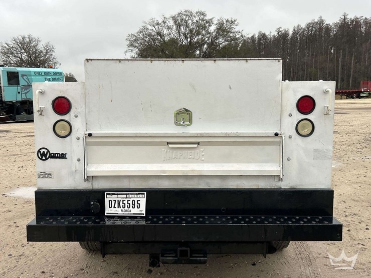 2015-chevrolet-silverado-2500hd-image-31