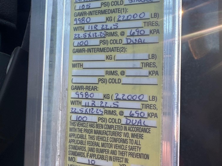 2019-kenworth-t800-image-16