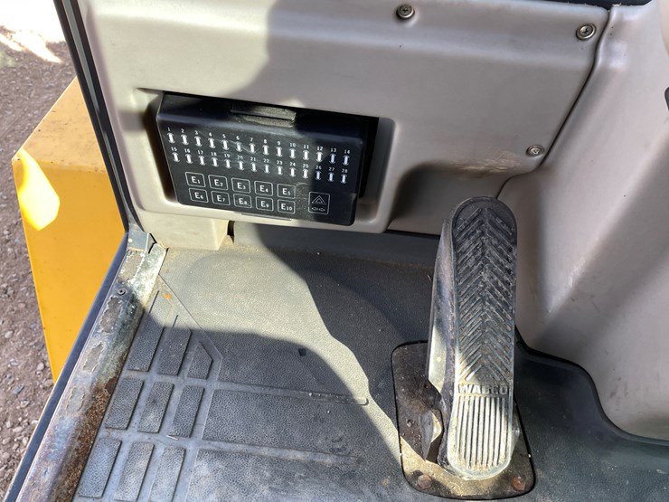 #1012-•-gehl-721-front-end-loader-image-37