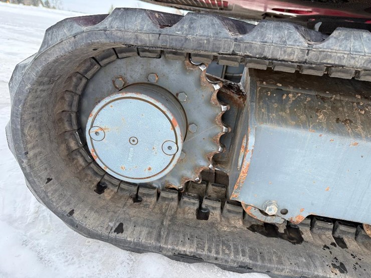 takeuchi-tb240-image-27