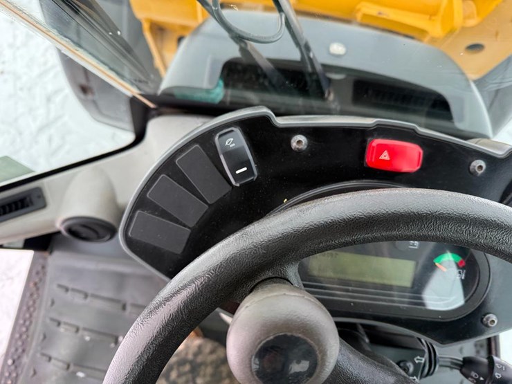 new-holland-tn75d-image-69