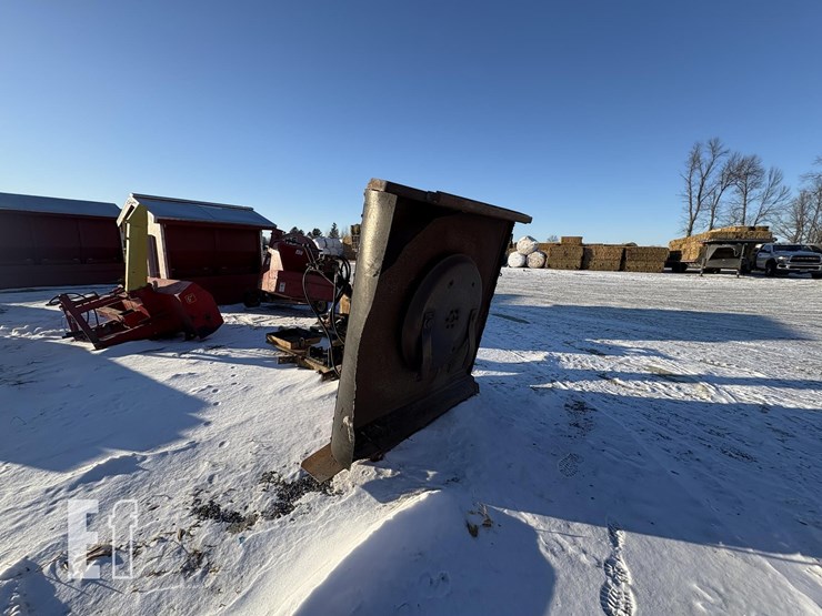 massey-ferguson-383-image-2
