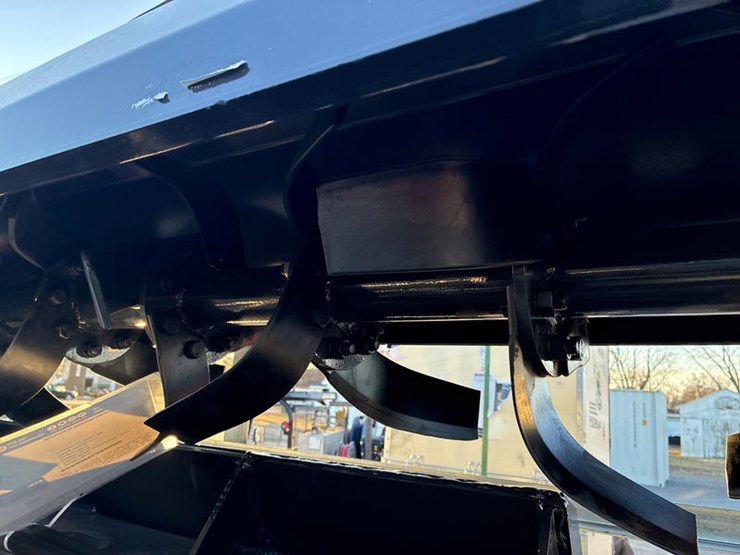 #115387-•-wolvorine-86"-tiller-image-3