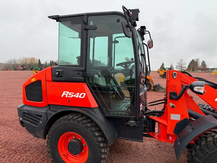 kubota-r540-image-13