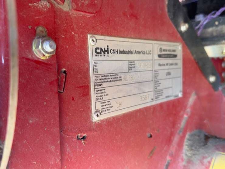 2020-new-holland-560-roll-belt-round-baler-image-24