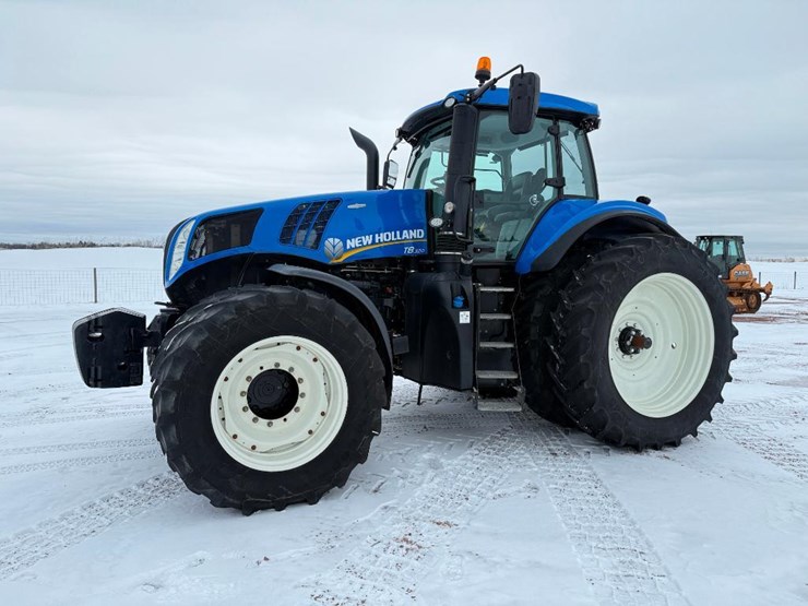 new-holland-t8.320-image-1