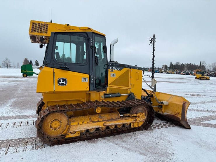 deere-650k-xlt-image-4