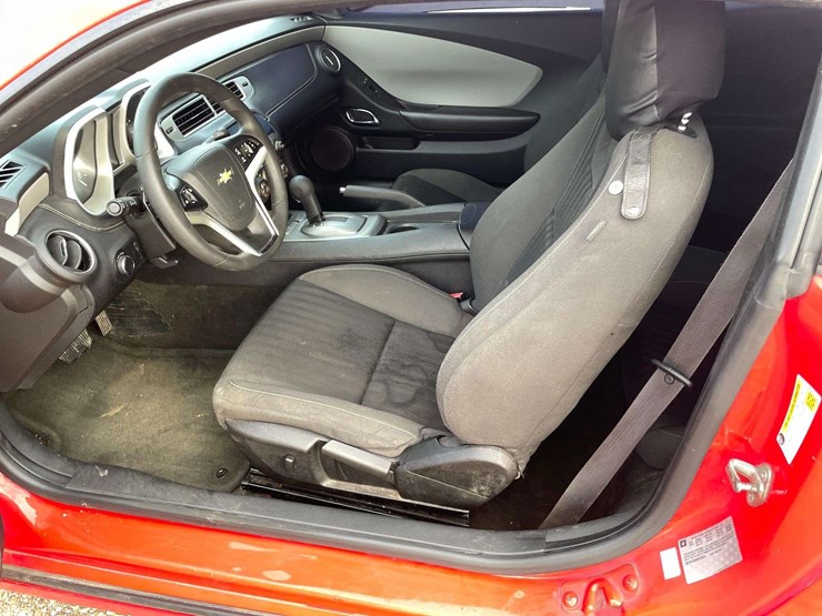 2014-chevrolet-camaro-2-door-coupe-(171,095-miles)-image-10