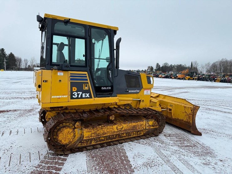 komatsu-d37ex-21-image-4