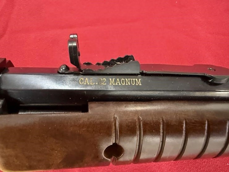 henry-model-h003tm-.22-mag-rifle-image-4