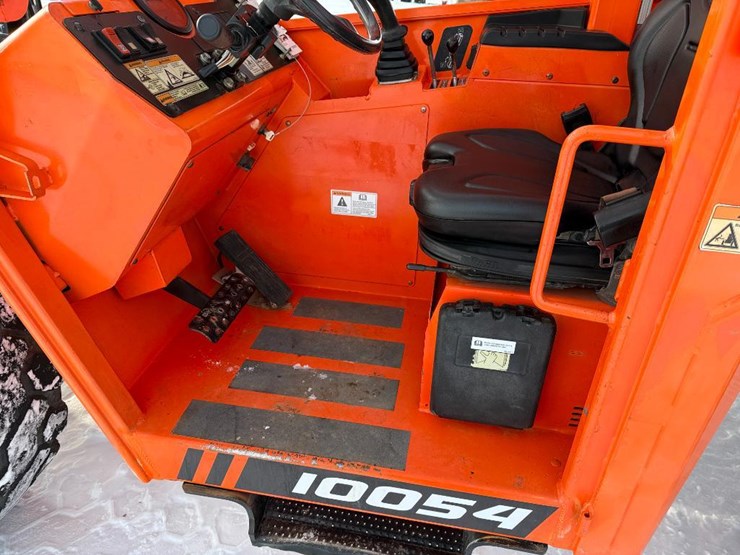 2018-sky-trak-10054-image-52