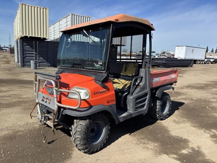 kubota-rtv900-image-1