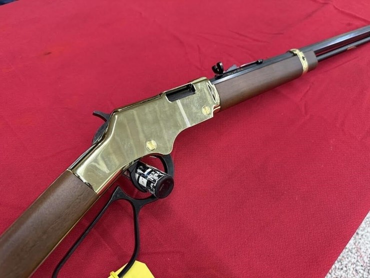 henry-model-h004vl-.17-hmr-image-1