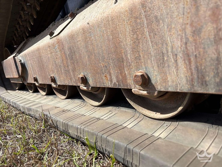 2022-kubota-svl97-2-image-32