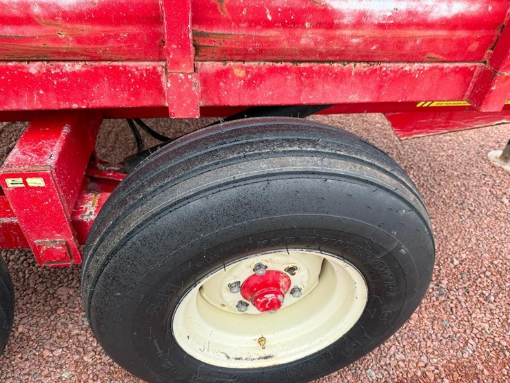 #12-•-lot-12-image-17